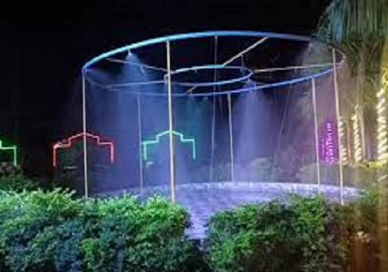 Hotel Metro Palace Resort 카르자트 외부 사진
