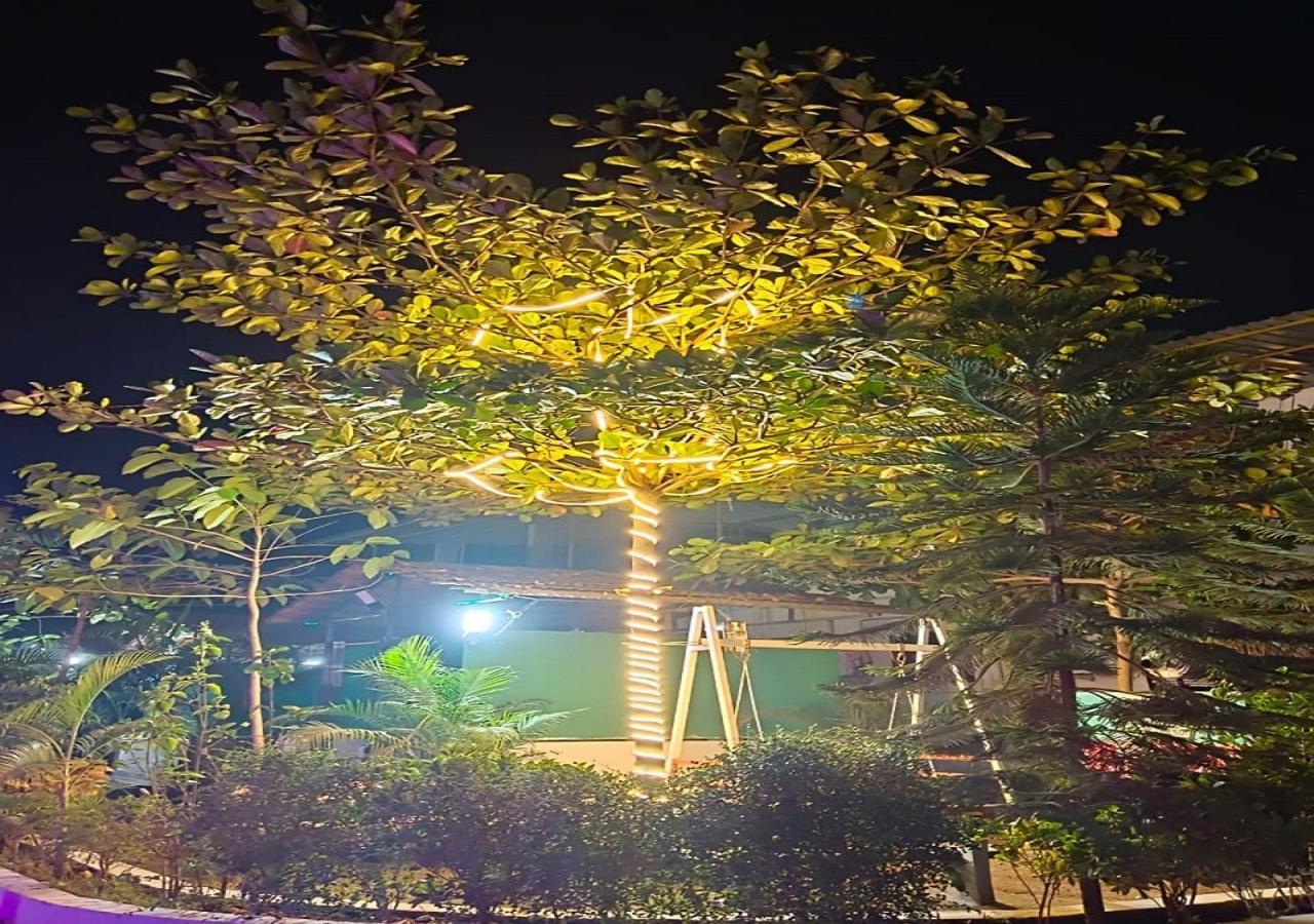 Hotel Metro Palace Resort 카르자트 외부 사진